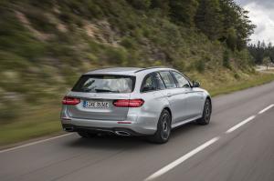 Mercedes-Benz E300 de 4Matic AMG Line Estate 2020 года  (WW)